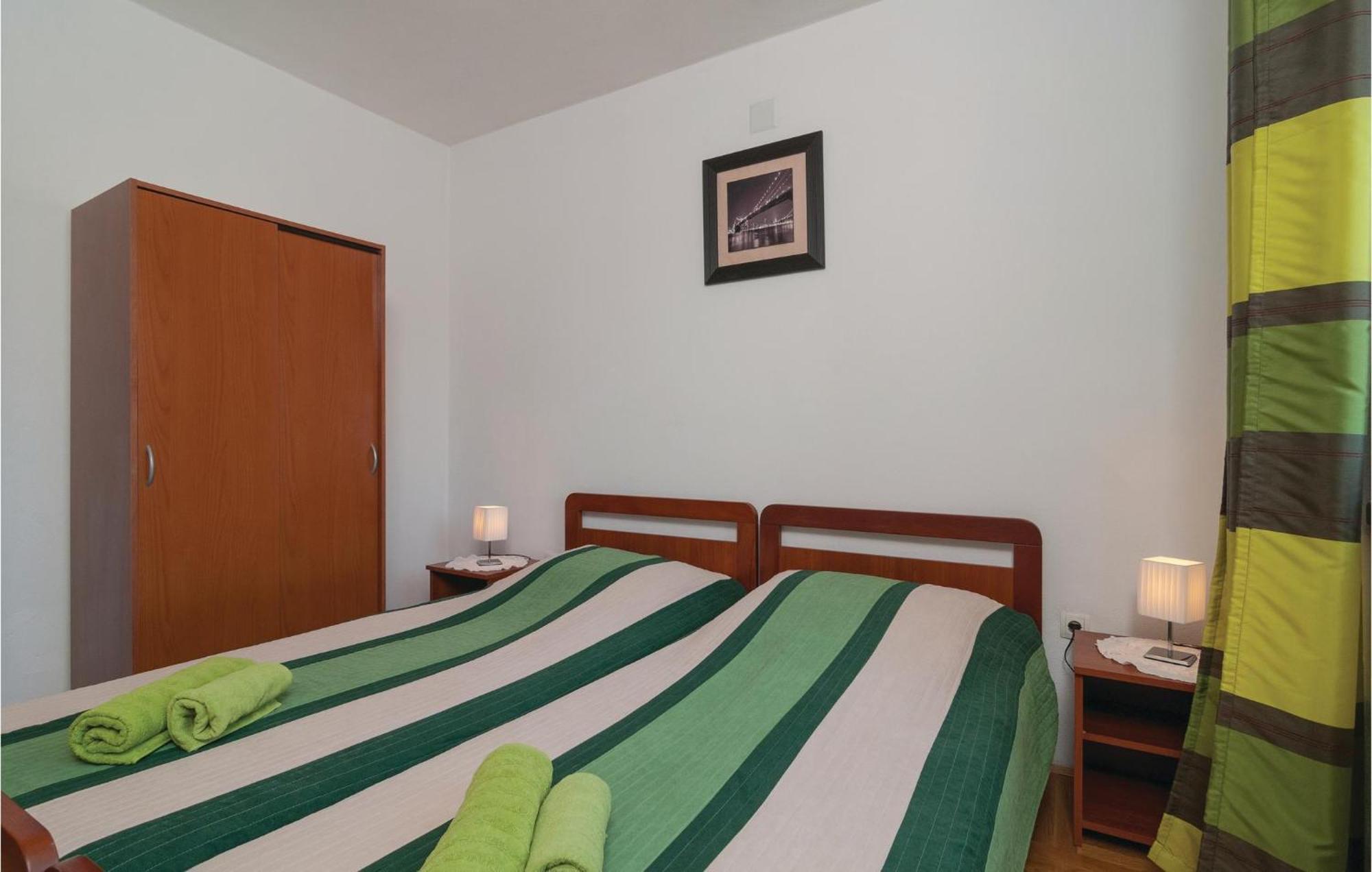 Lovely Apartment In Split With Wifi Экстерьер фото